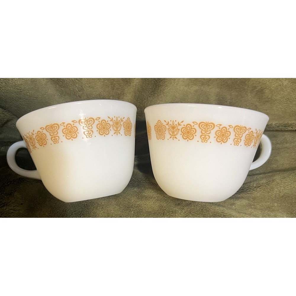 Vintage Pyrex Butterfly Gold Milk Glass Coffee Tea Cups Mugs Set Of‎ 2 (1940)